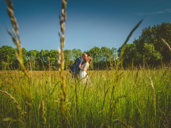 Wiltshire wedding photographer, syrencot weddings