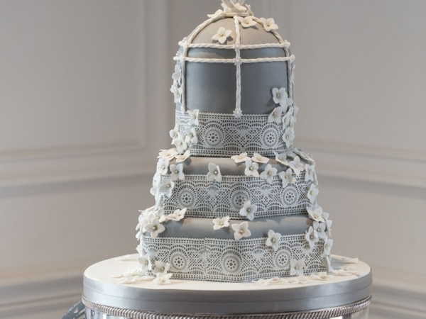wedding cake, staffordshire wedding photographer, hoar cross hall weddings