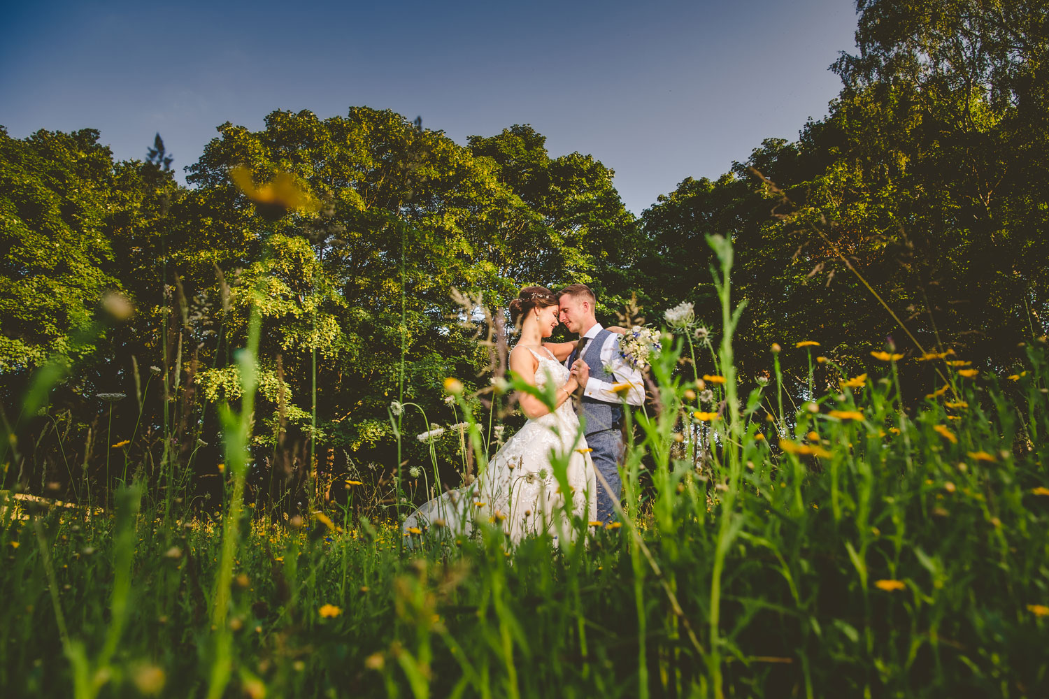 West Midlands wedding photographer, hingleys cottage weddings