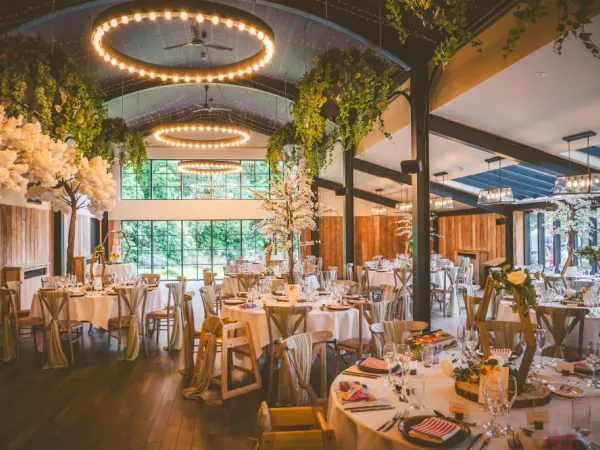 Foxtail Barns wedding Jon Thorne Photography