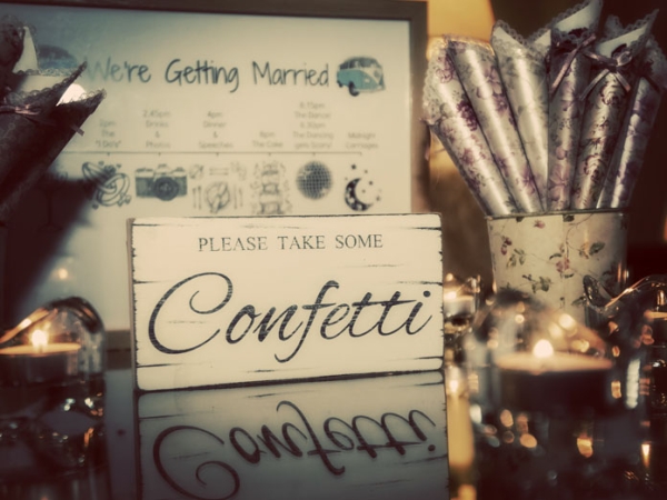confetti sign, staffordshire wedding photographer, heath house weddings