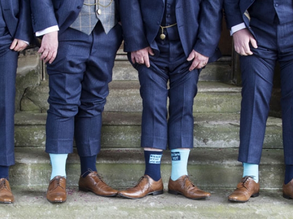 groom and best man funky socks, staffordshire wedding photographer, heath house weddings