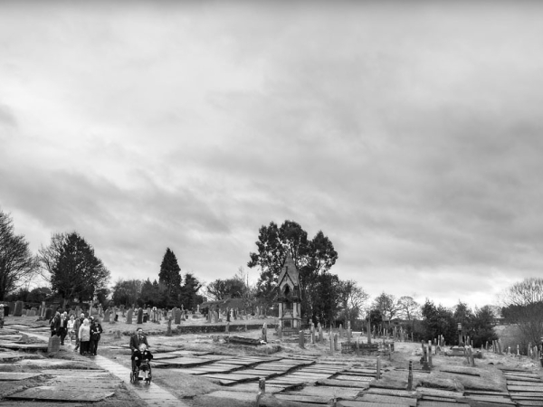 black and white graveyard, cheshire wedding photographer
