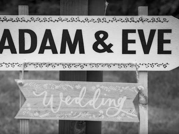 adam and even wedding sign, gloucestershire wedding photographer, cripps barn
