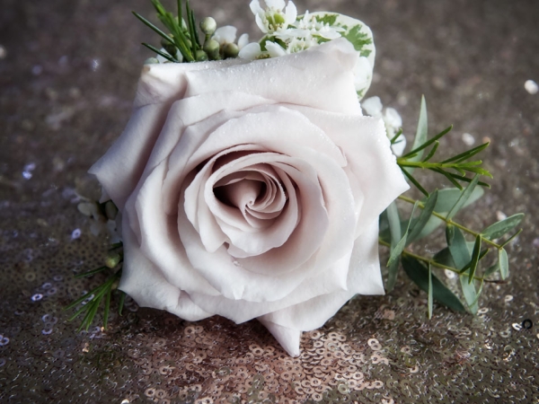 pink buttonhole, staffordshire wedding photographer, alrewas hayes weddings