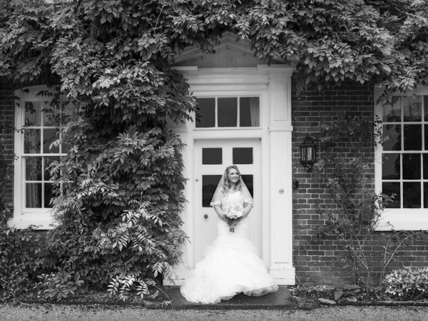 bride black and white country house, staffordshire wedding photographer, alrewas hayes weddings