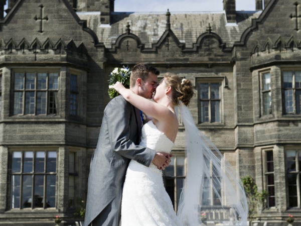 Thorne Wedding Photography Testimonial Image