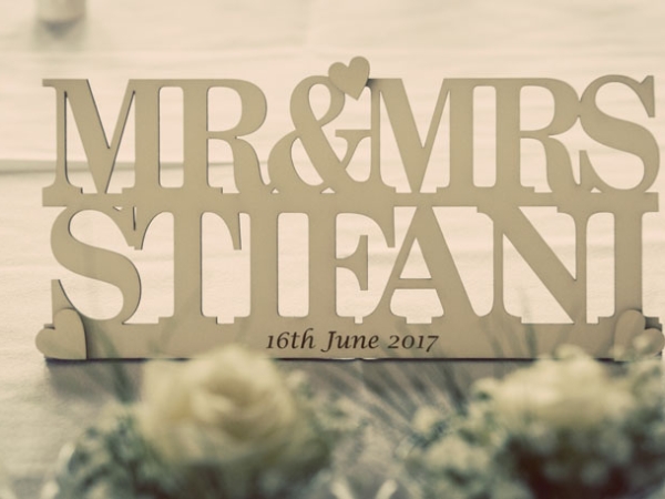 mr and mrs sign, cheshire wedding photographer, sandhole oak barn