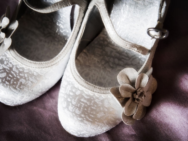 bridal shoes, cheshire wedding photographer, sandhole oak barn