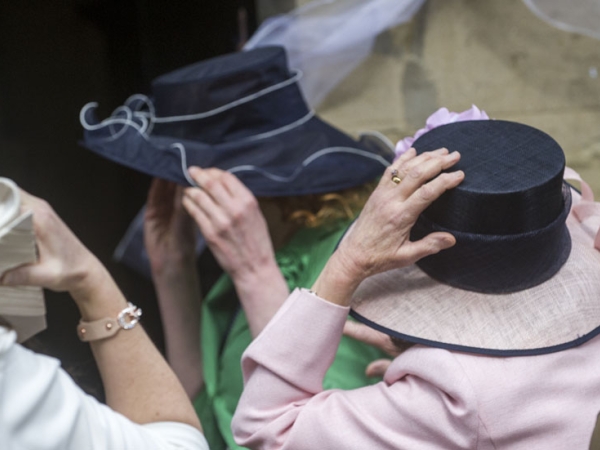 guest almost losing her hat, warwickshire wedding photographer, Ansty Hall