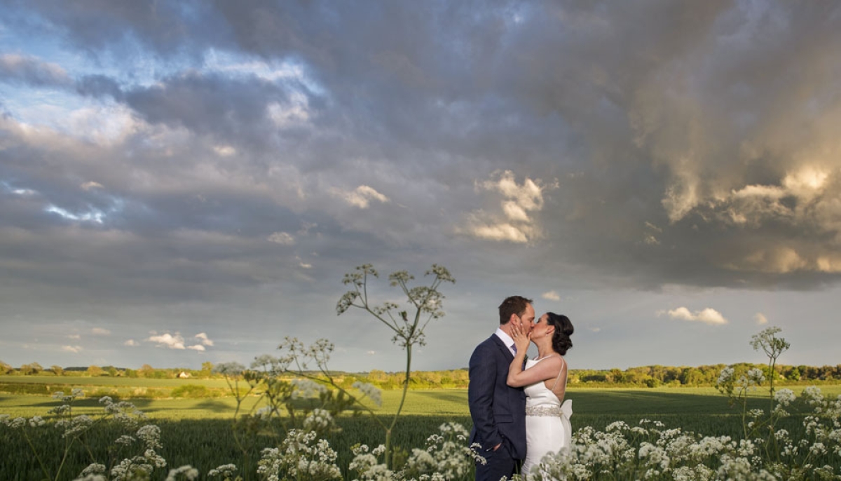 gloucestershire wedding photographer, cripps barn