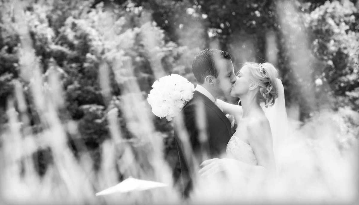 http://www.thorneweddingphotography.co.uk Swinfen Hall Wedding photography-http://www.thorneweddingphotography.co.uk