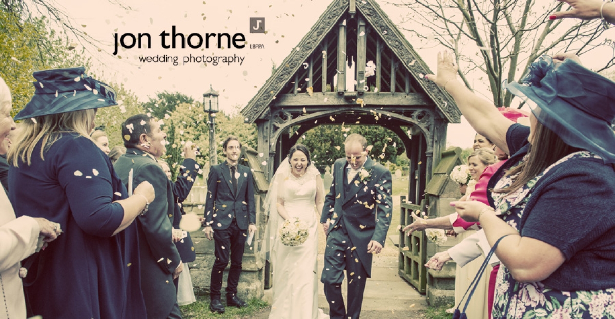 Dunchurch Park wedding by Jon Thorne Wedding Photography
