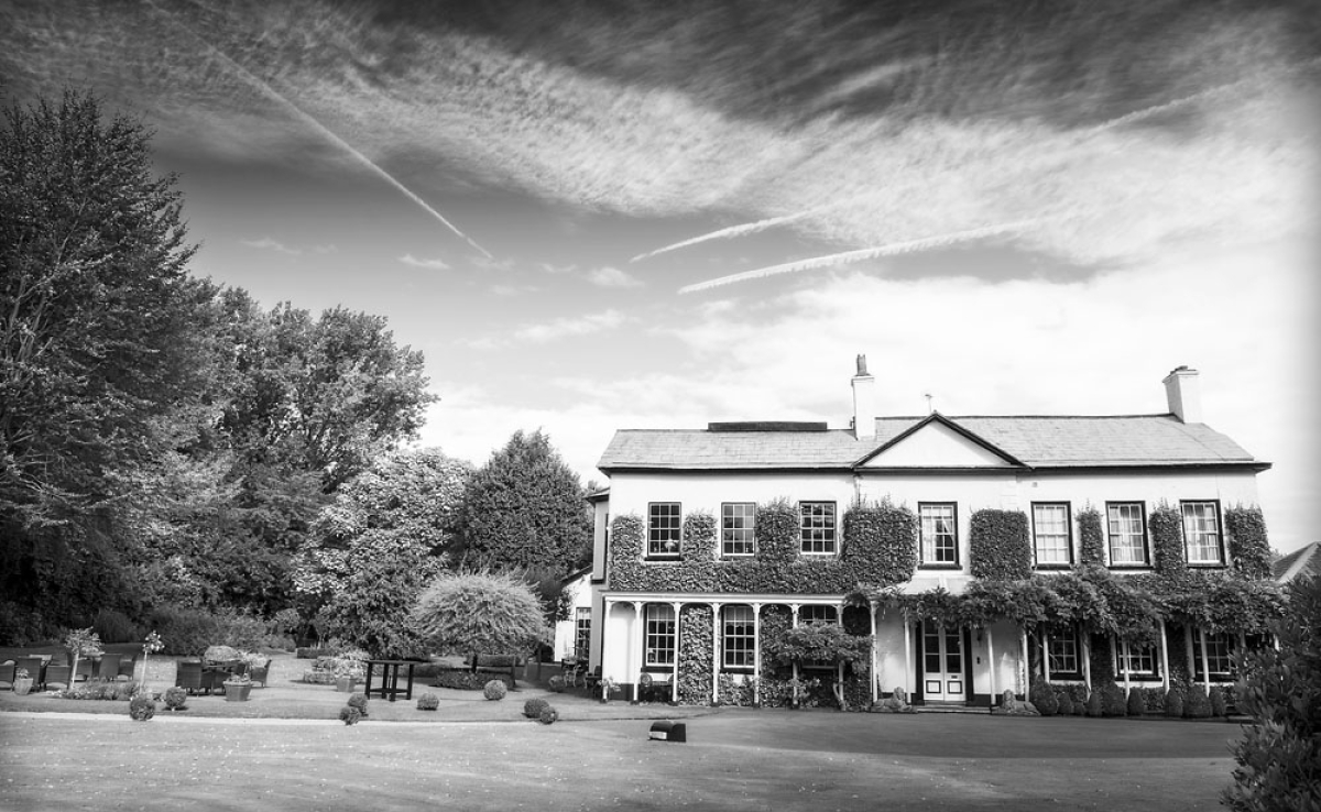 cheshire wedding photographer, statham lodge hotel