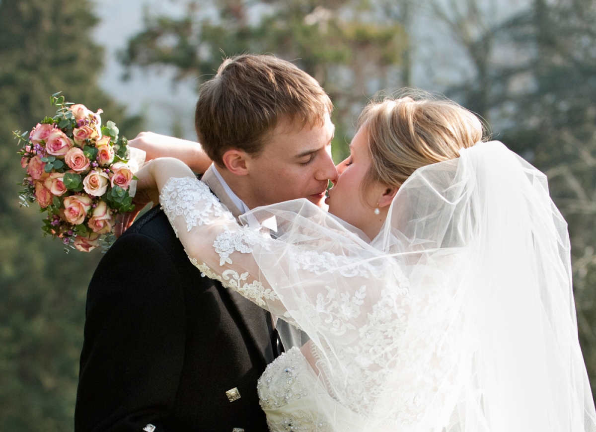 Victoria & Ian- Jon Thorne Wedding Photography Testimonial Image Jon Thorne Wedding Photography-Testimonial Image